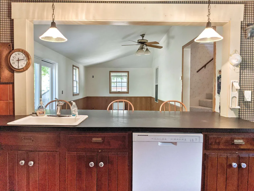 16 Water Street Meredith NH 03253