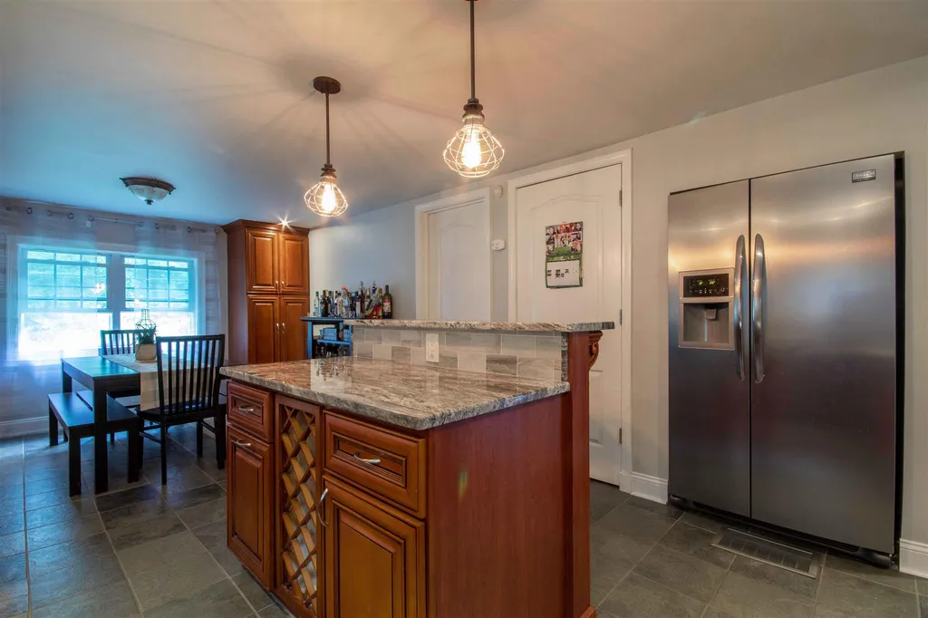 46 Dutton Road Pelham NH 03076