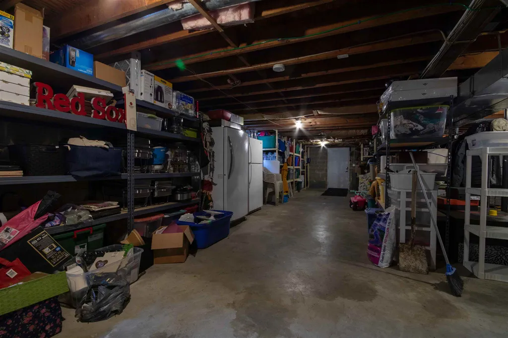 46 Dutton Road Pelham NH 03076