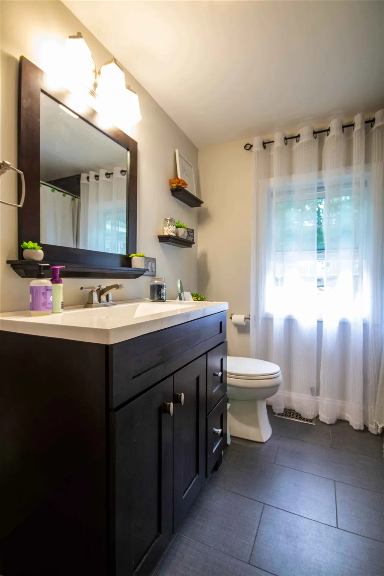 46 Dutton Road Pelham NH 03076