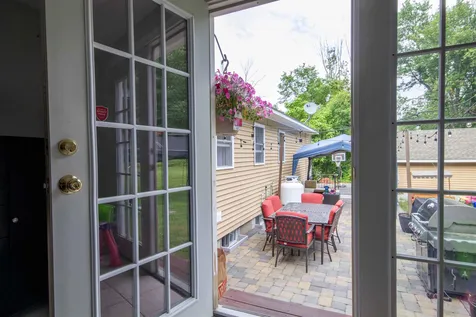 46 Dutton Road Pelham NH 03076