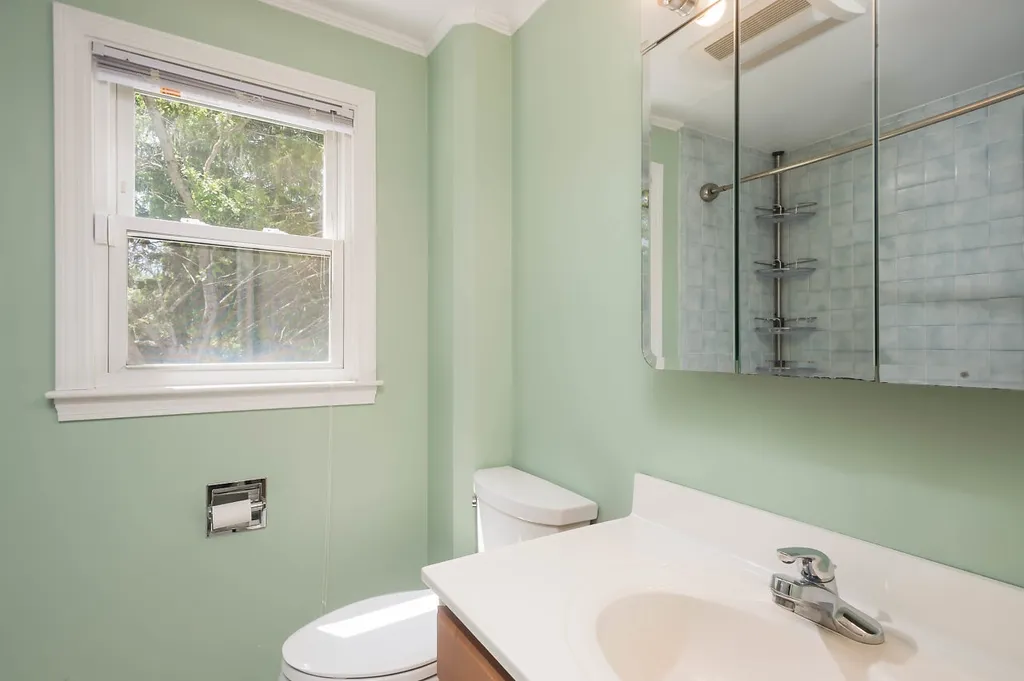 52 Maplecrest Street Newmarket NH 03857