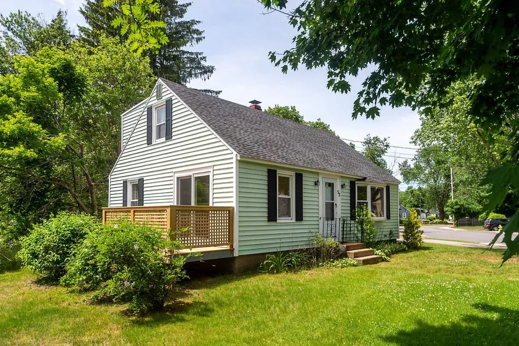52 Maplecrest Street Newmarket NH 03857
