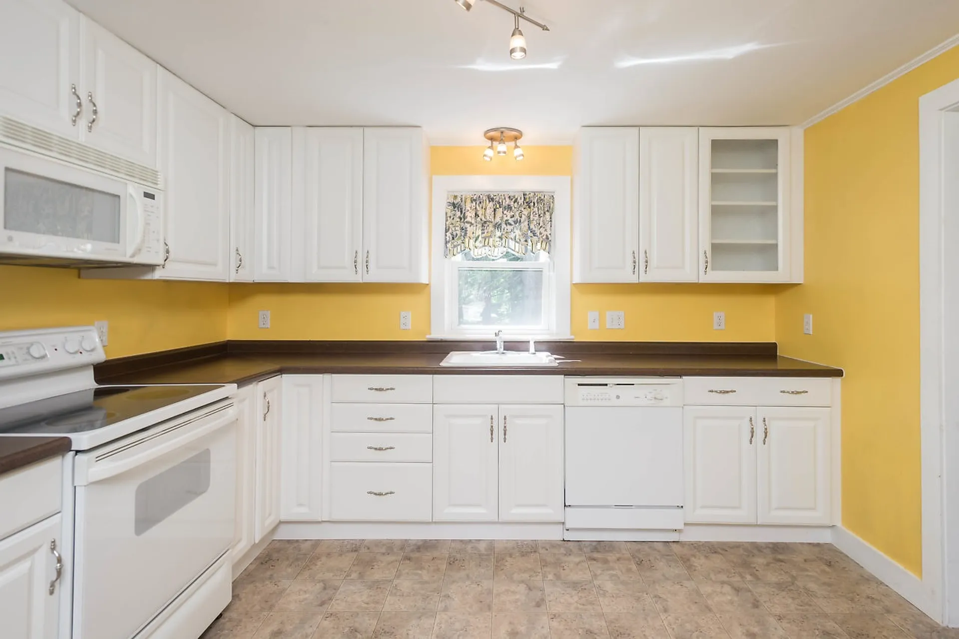 52 Maplecrest Street Newmarket NH 03857