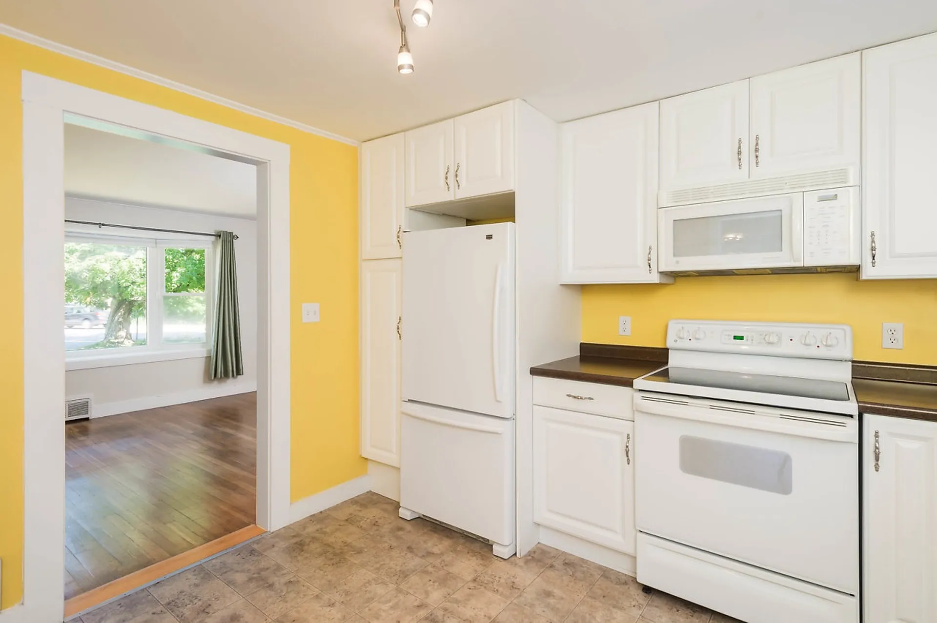 52 Maplecrest Street Newmarket NH 03857