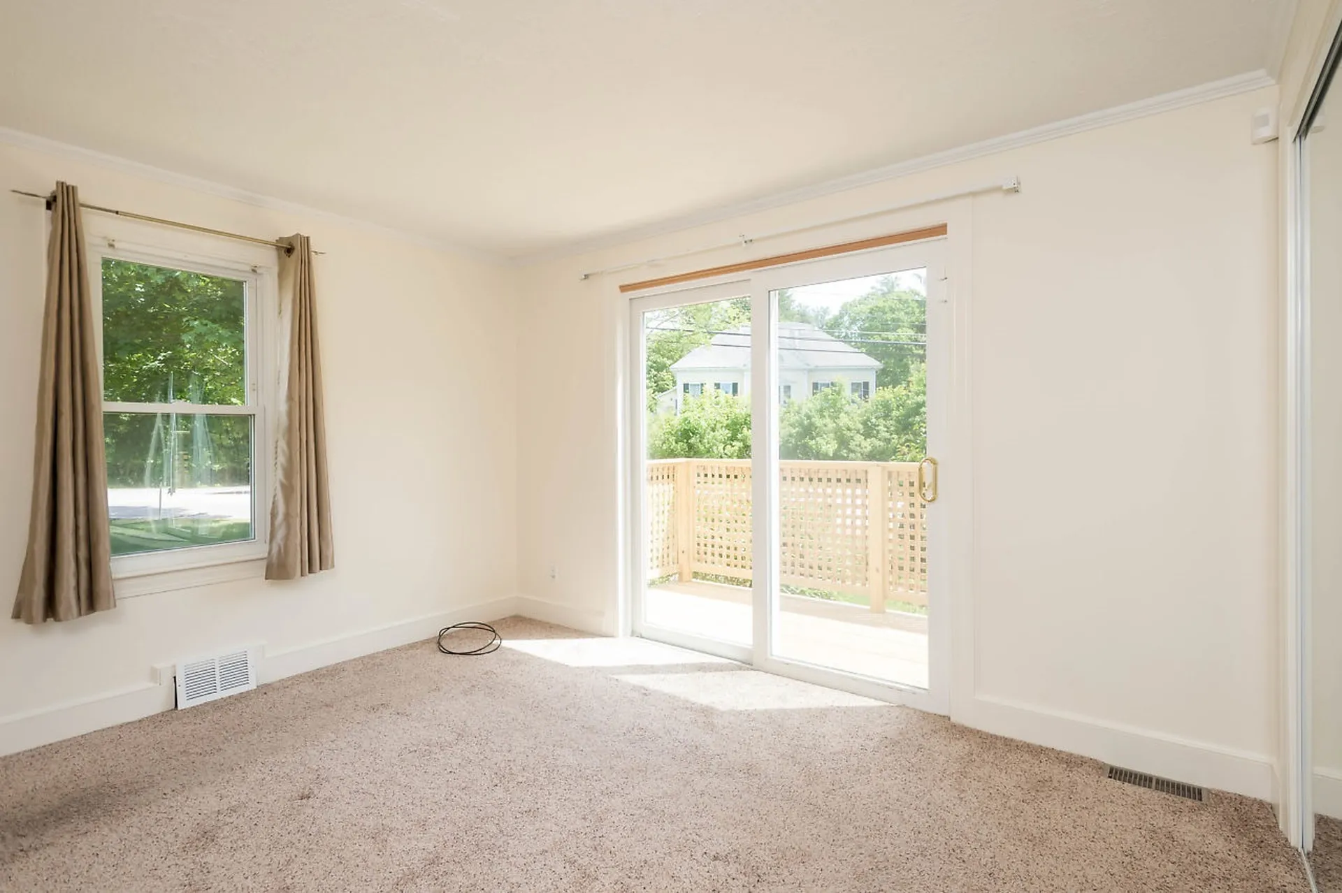 52 Maplecrest Street Newmarket NH 03857