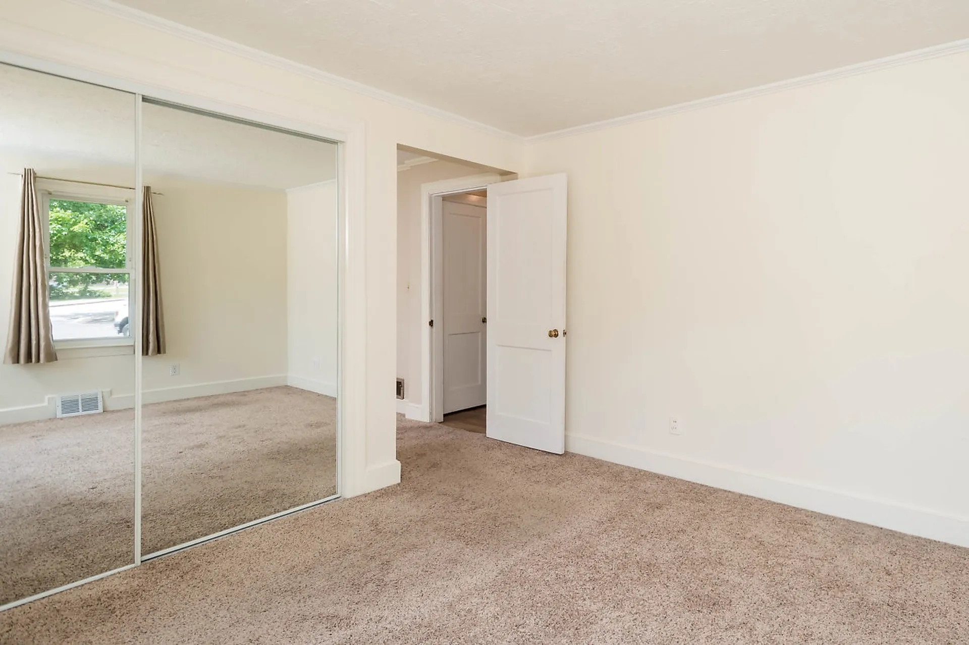 52 Maplecrest Street Newmarket NH 03857