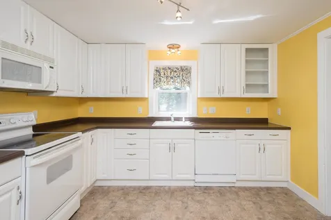 52 Maplecrest Street Newmarket NH 03857