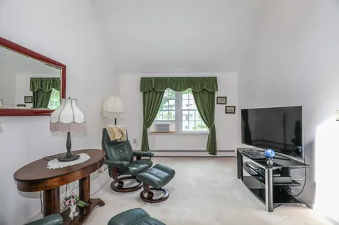 2 Wedgewood Circle Hooksett NH 03106
