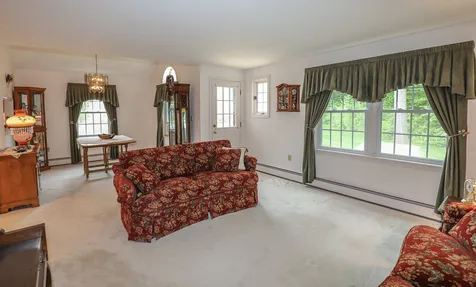 2 Wedgewood Circle Hooksett NH 03106