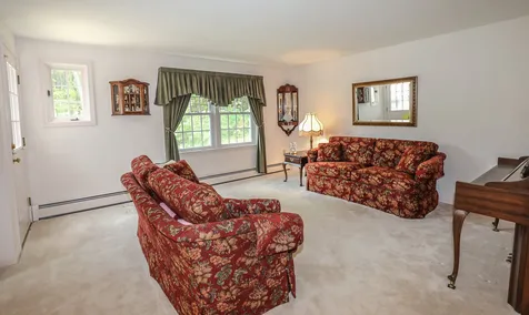 2 Wedgewood Circle Hooksett NH 03106