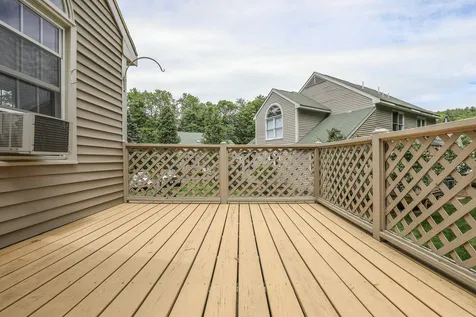 2 Wedgewood Circle Hooksett NH 03106
