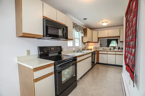 2 Wedgewood Circle Hooksett NH 03106