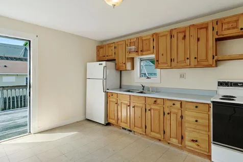 8 Pleasant Street Kittery ME 03904