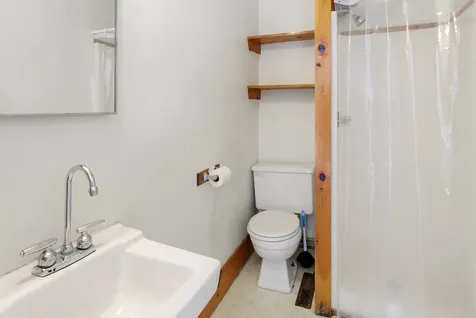 8 Pleasant Street Kittery ME 03904