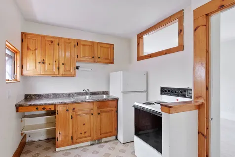 8 Pleasant Street Kittery ME 03904