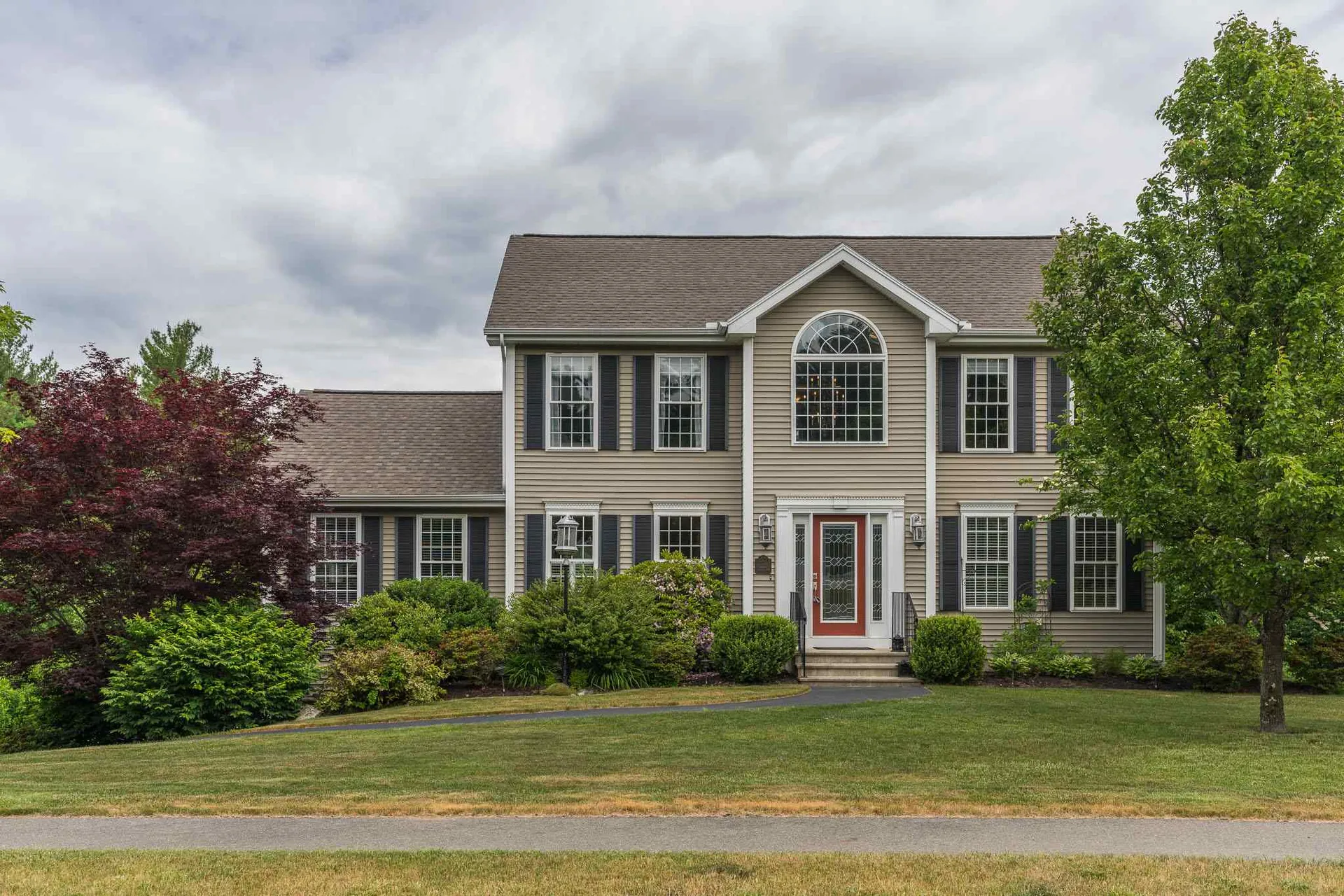 31 Sheffield Street Hudson NH 03051