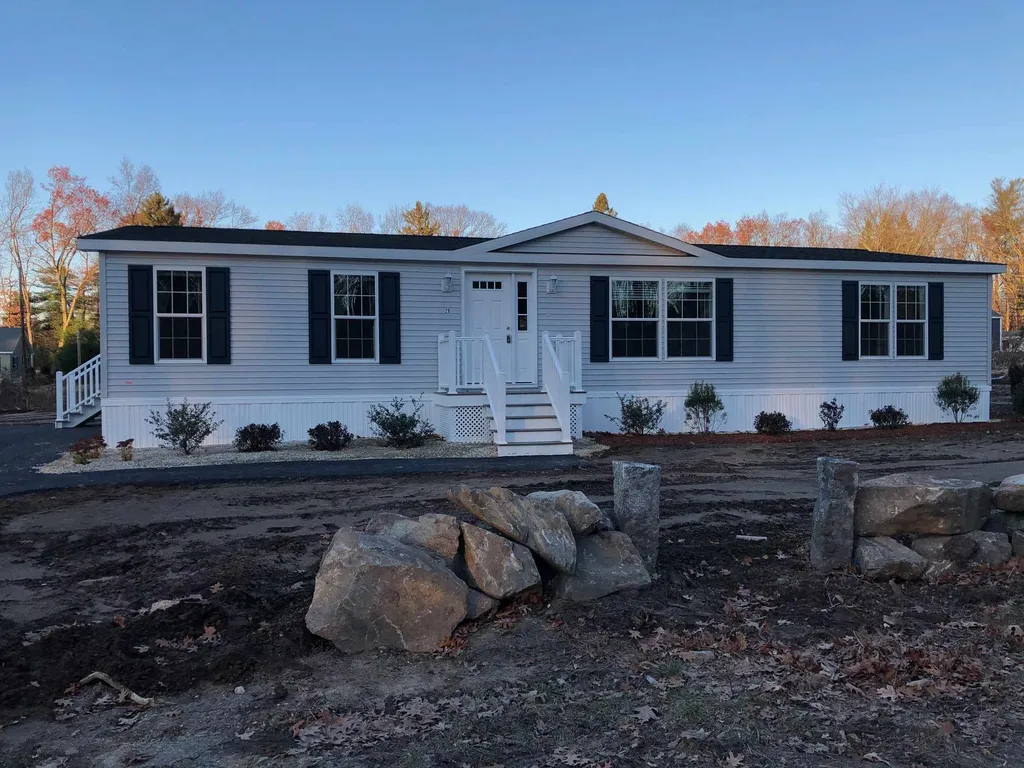 41 Campbell Street Salem NH 03079