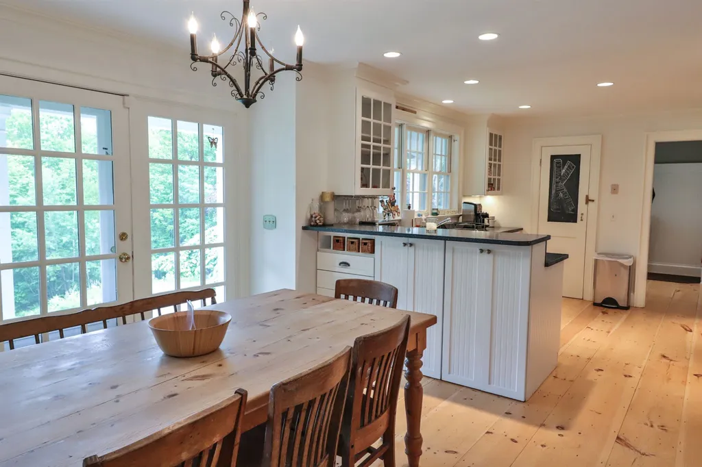 498 Dodge Road Chester VT 05143