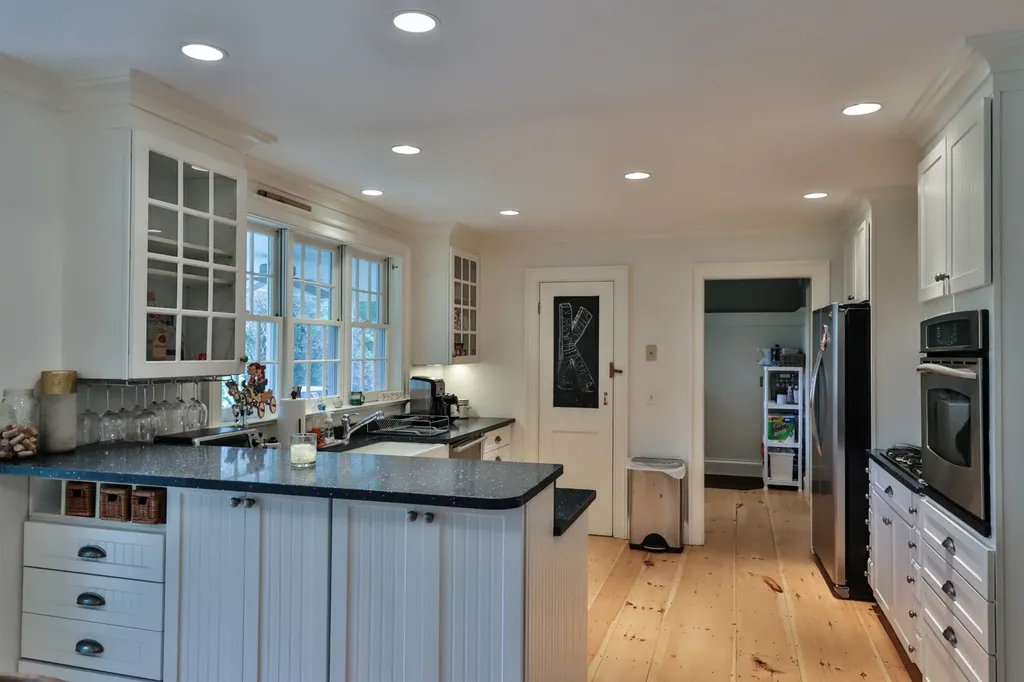498 Dodge Road Chester VT 05143