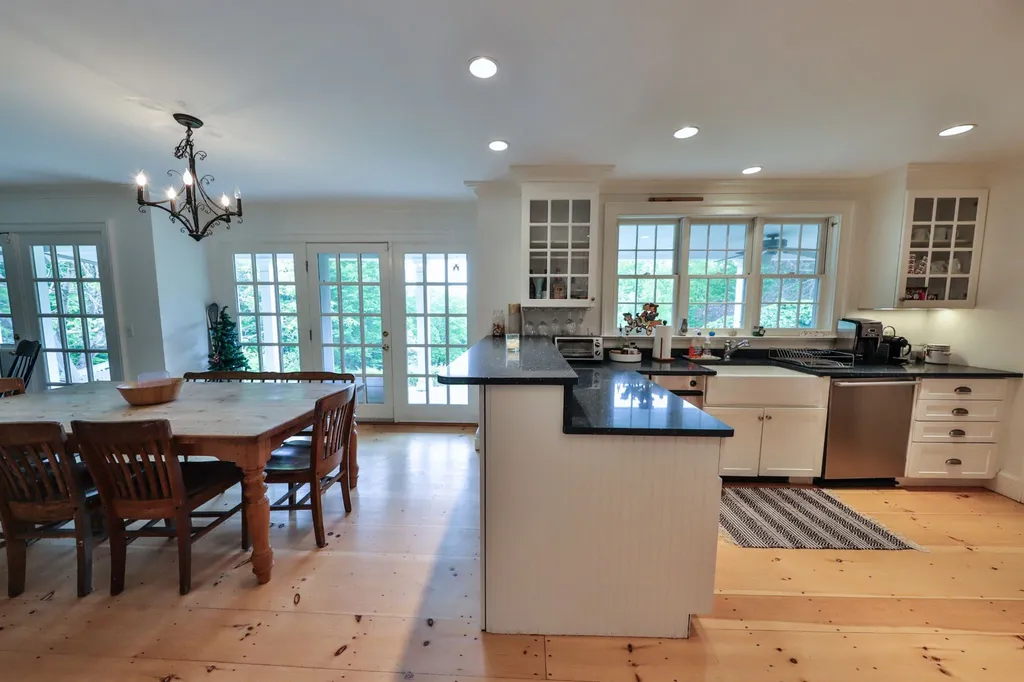 498 Dodge Road Chester VT 05143