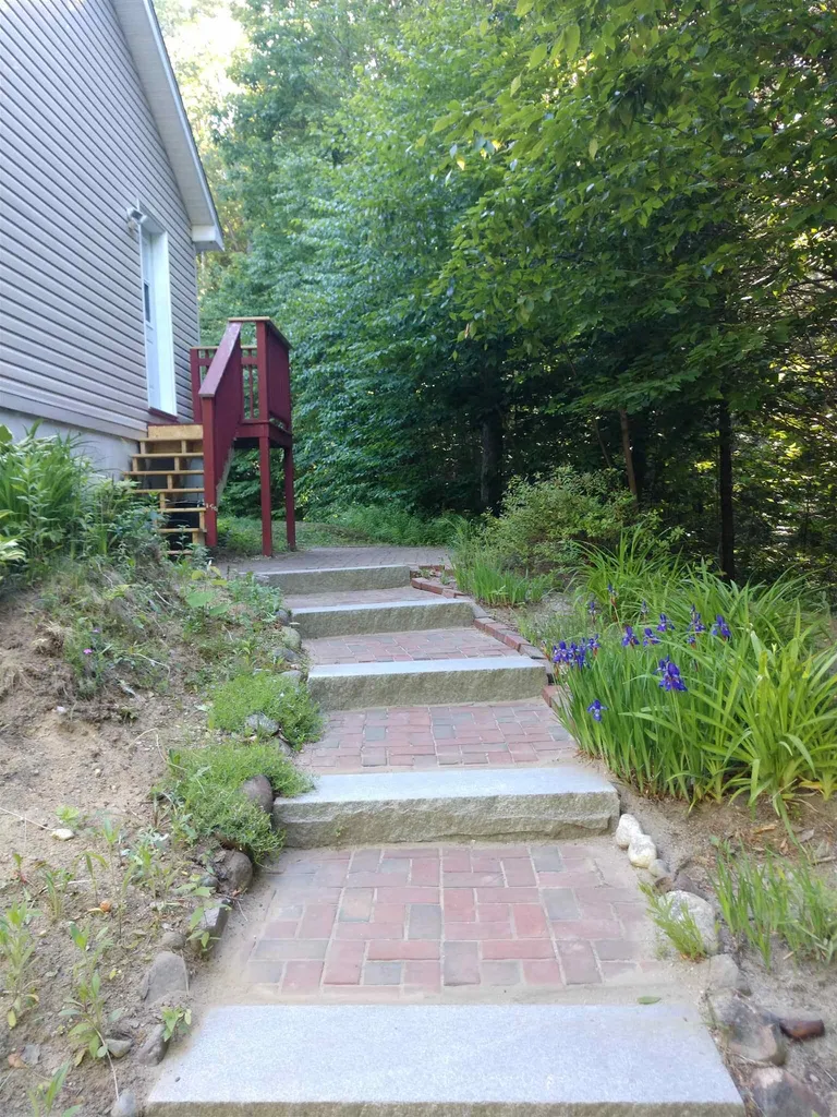507 Deer Meadow Road Webster NH 03303