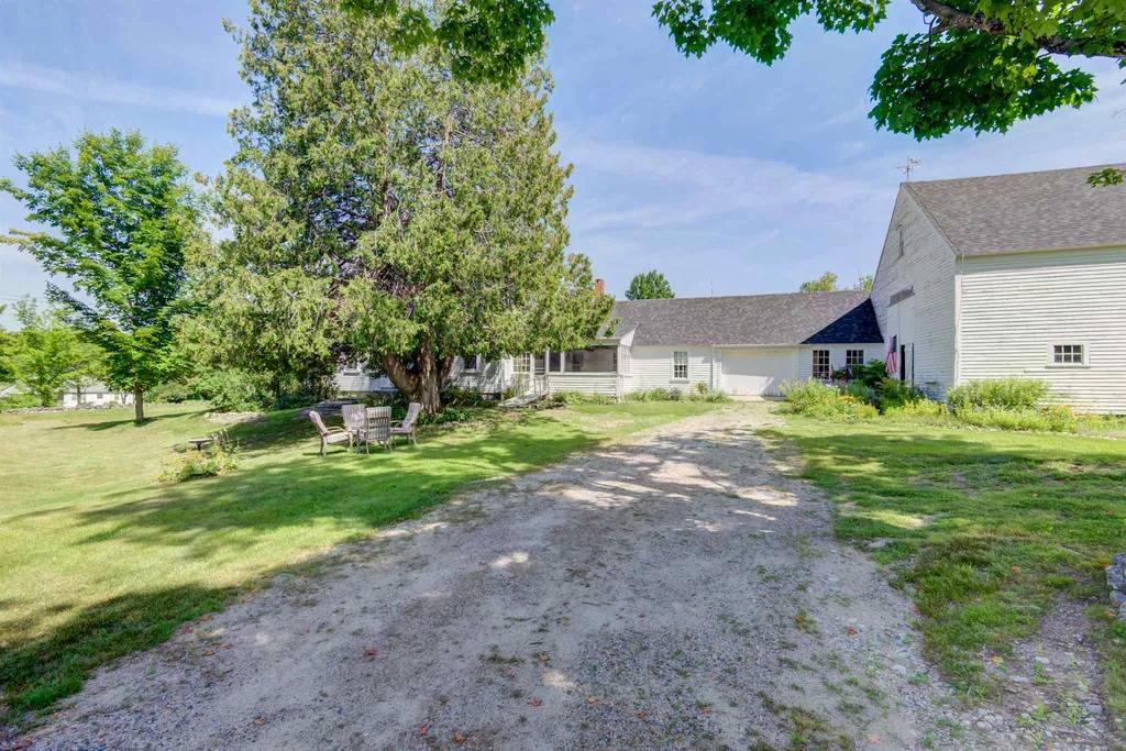 290 Stoneham Road Brookfield NH 03872