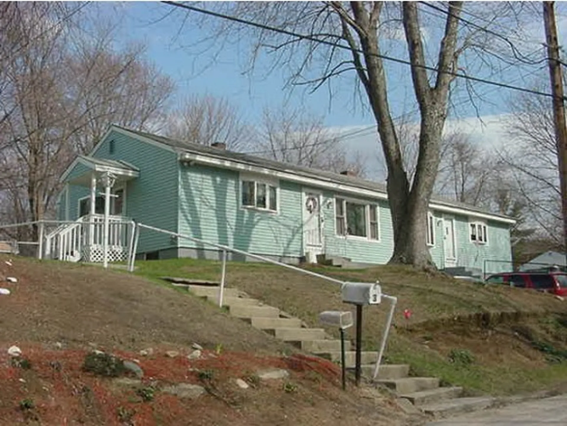 3 Newland Avenue Hudson NH 03051