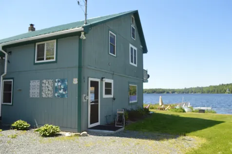 84 Lake Road Lunenburg VT 05906-9514