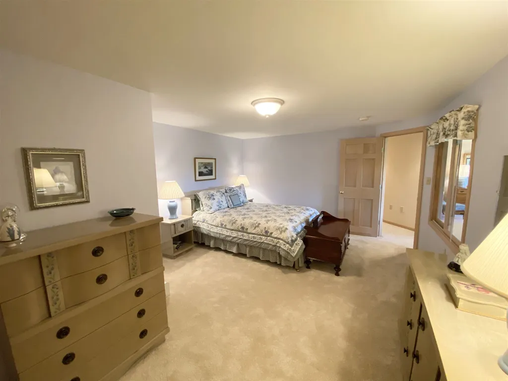 87 Ledgeside Lane Plymouth NH 03264