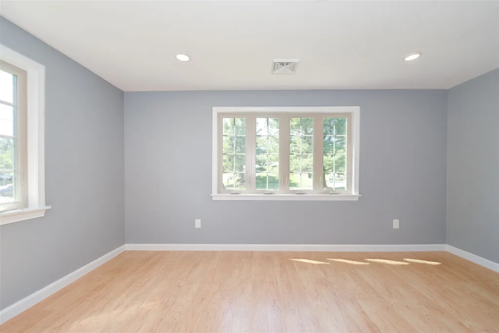 138 Fox Hollow Drive Hudson NH 03051