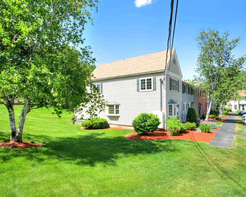 138 Fox Hollow Drive Hudson NH 03051