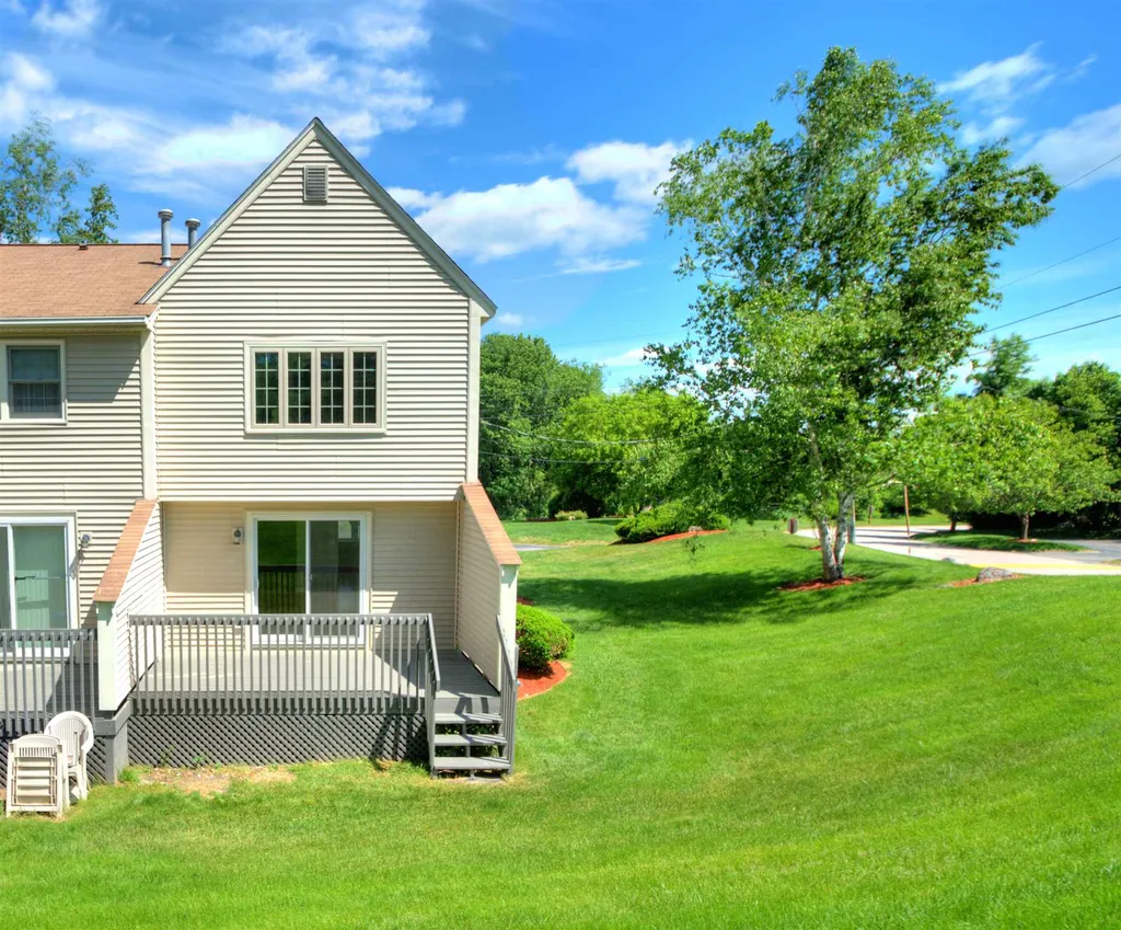 138 Fox Hollow Drive Hudson NH 03051
