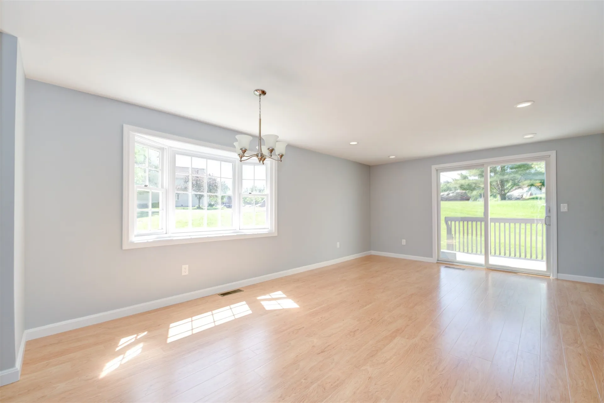 138 Fox Hollow Drive Hudson NH 03051