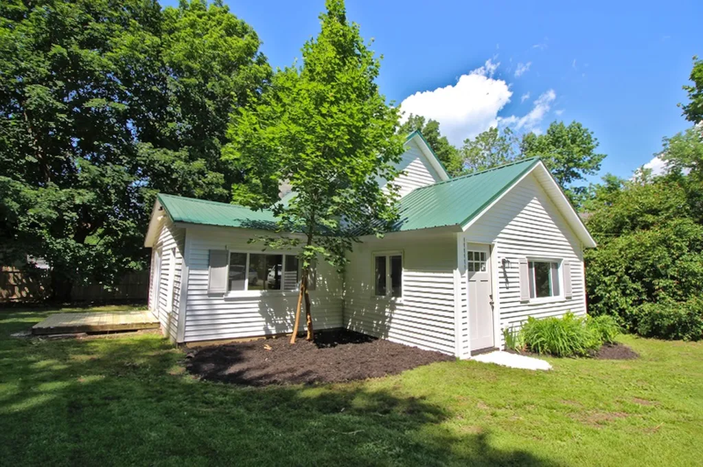 105 Hickory Hill Road Bennington VT 05201