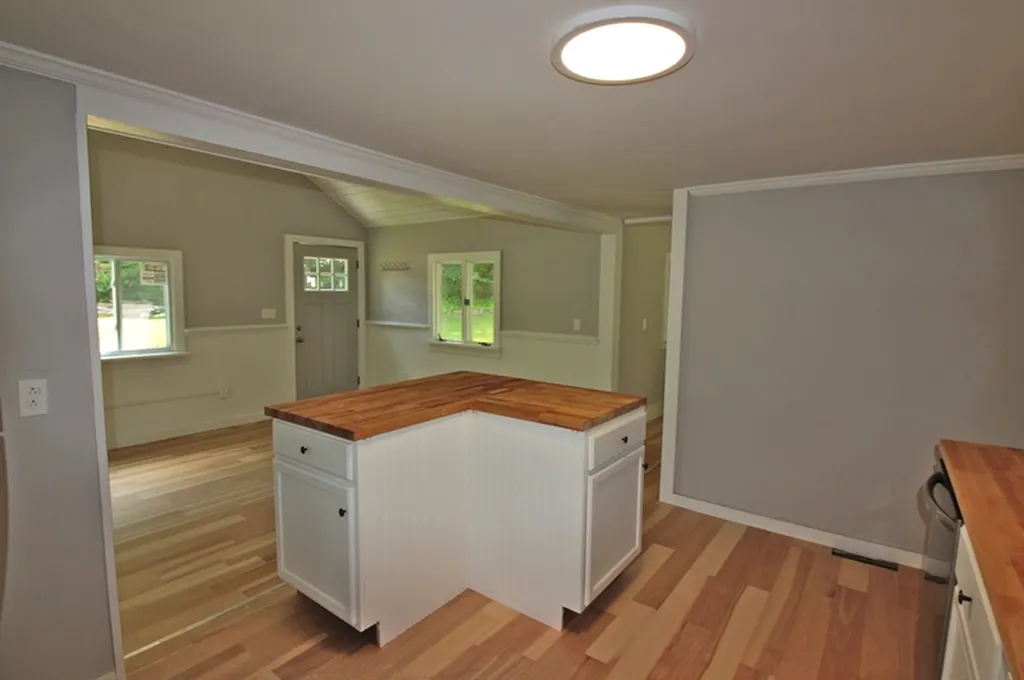 105 Hickory Hill Road Bennington VT 05201