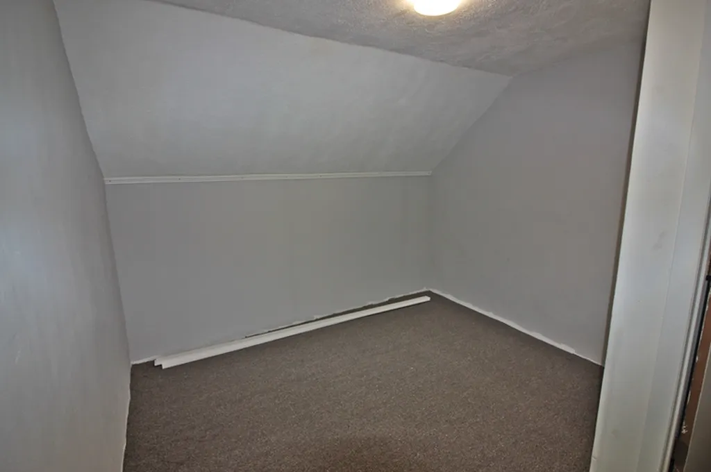 105 Hickory Hill Road Bennington VT 05201