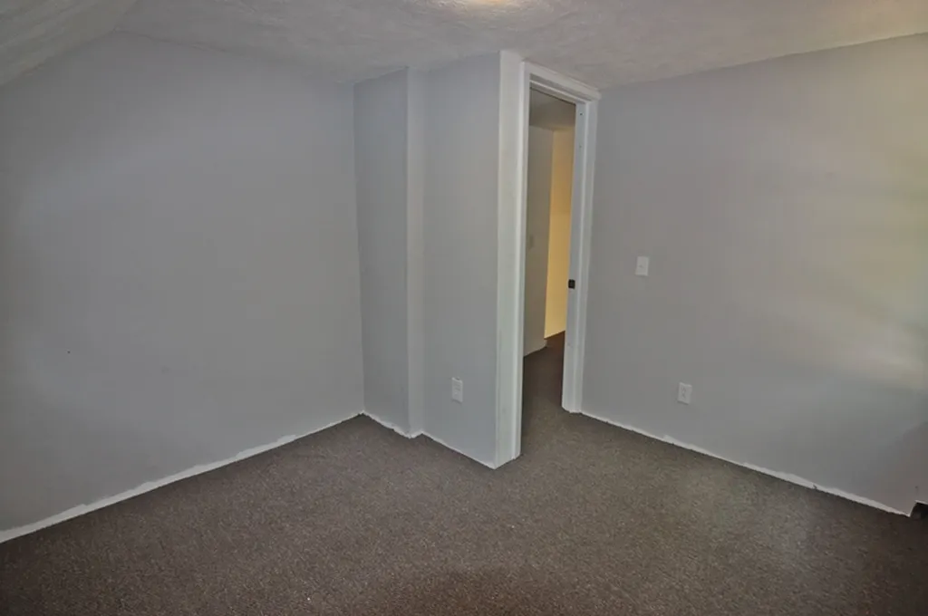 105 Hickory Hill Road Bennington VT 05201