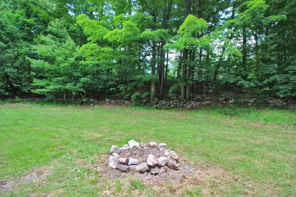 105 Hickory Hill Road Bennington VT 05201