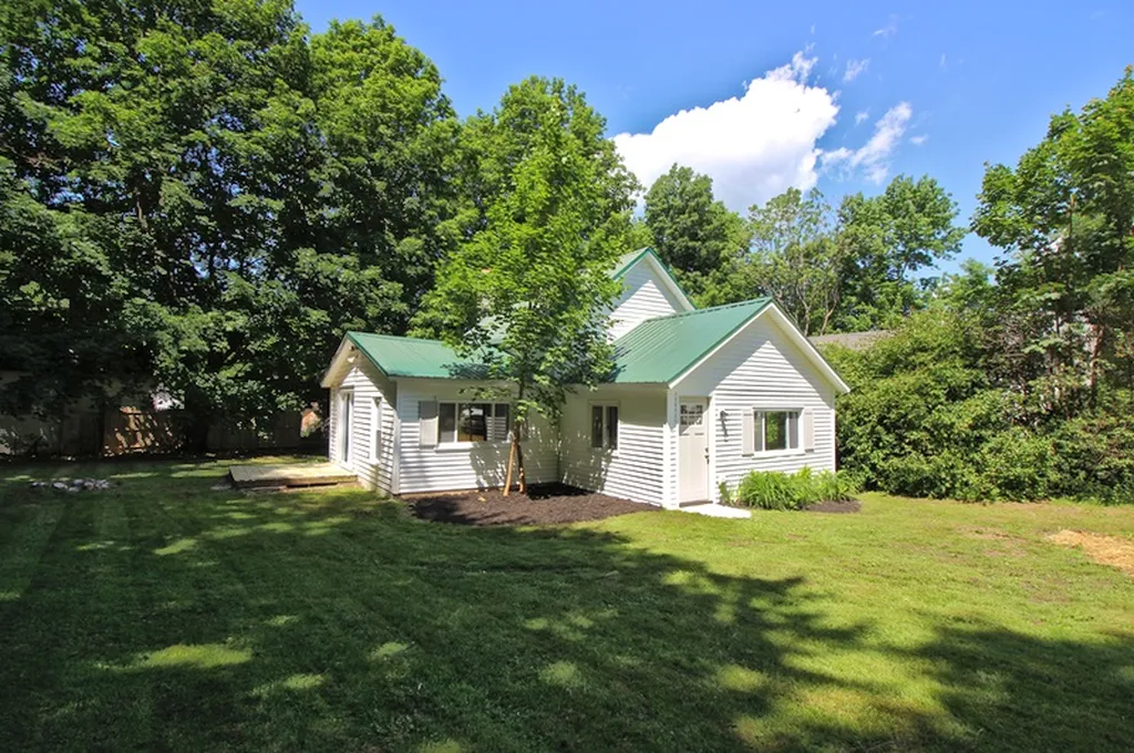 105 Hickory Hill Road Bennington VT 05201