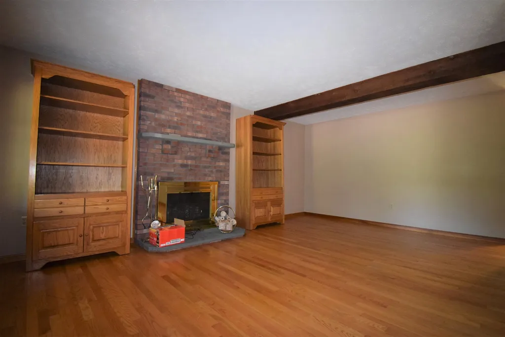 3 Sean Drive Kingston NH 03848