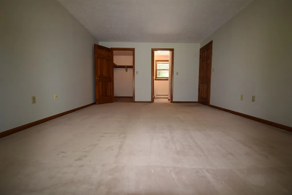 3 Sean Drive Kingston NH 03848