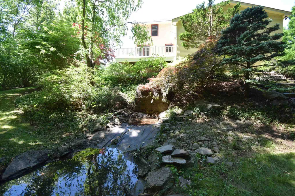 3 Sean Drive Kingston NH 03848