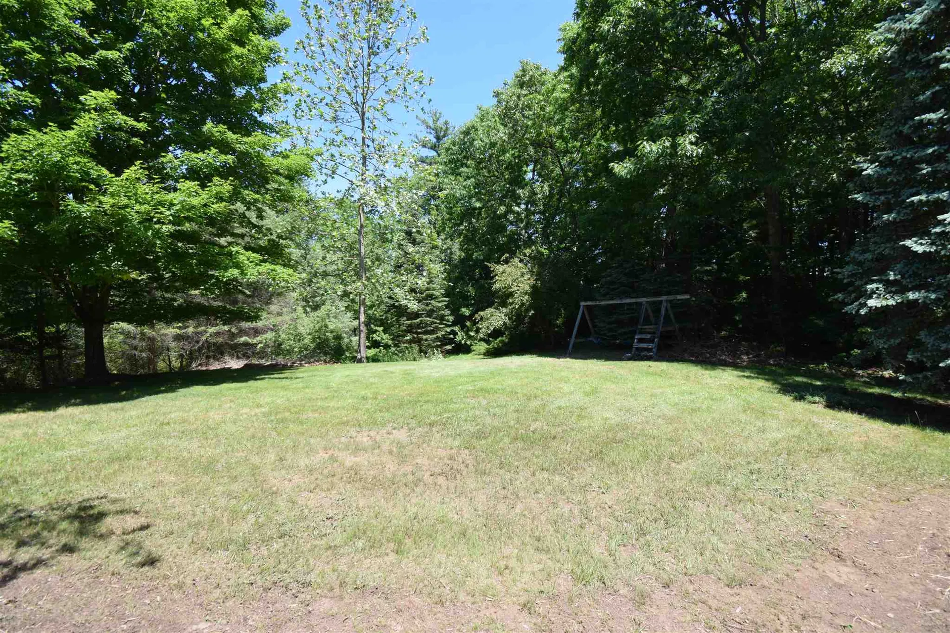 3 Sean Drive Kingston NH 03848