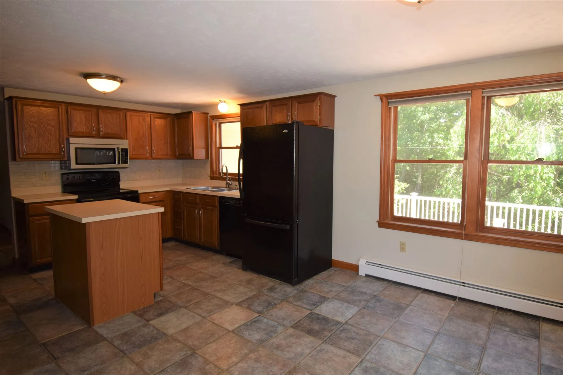 3 Sean Drive Kingston NH 03848