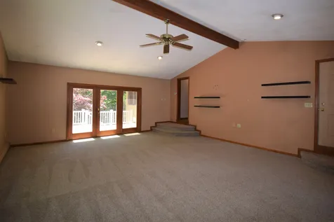 3 Sean Drive Kingston NH 03848