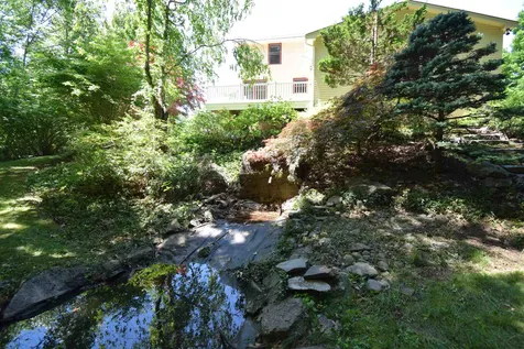 3 Sean Drive Kingston NH 03848