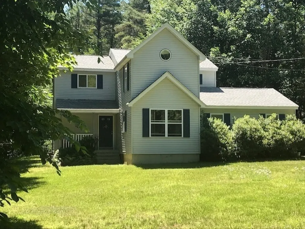 14 Friar Tuck Way Wolfeboro NH 03894