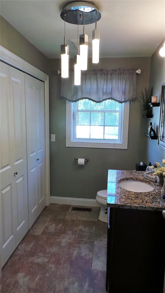 114 Lowell Road Salem NH 03079