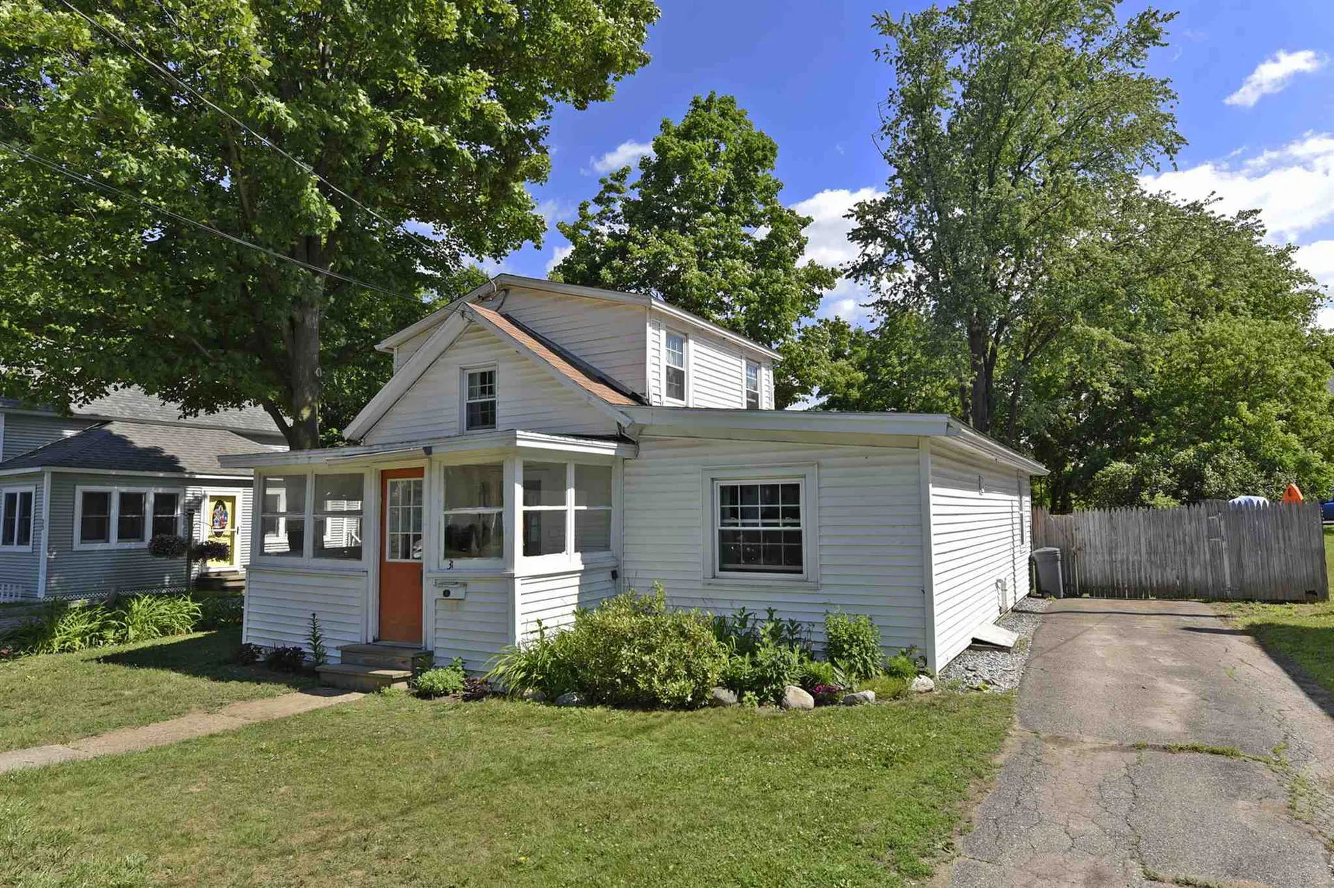 31 North Street Essex VT 05452